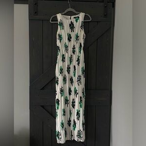 BANANA REPUBLIC pleated maxi dress